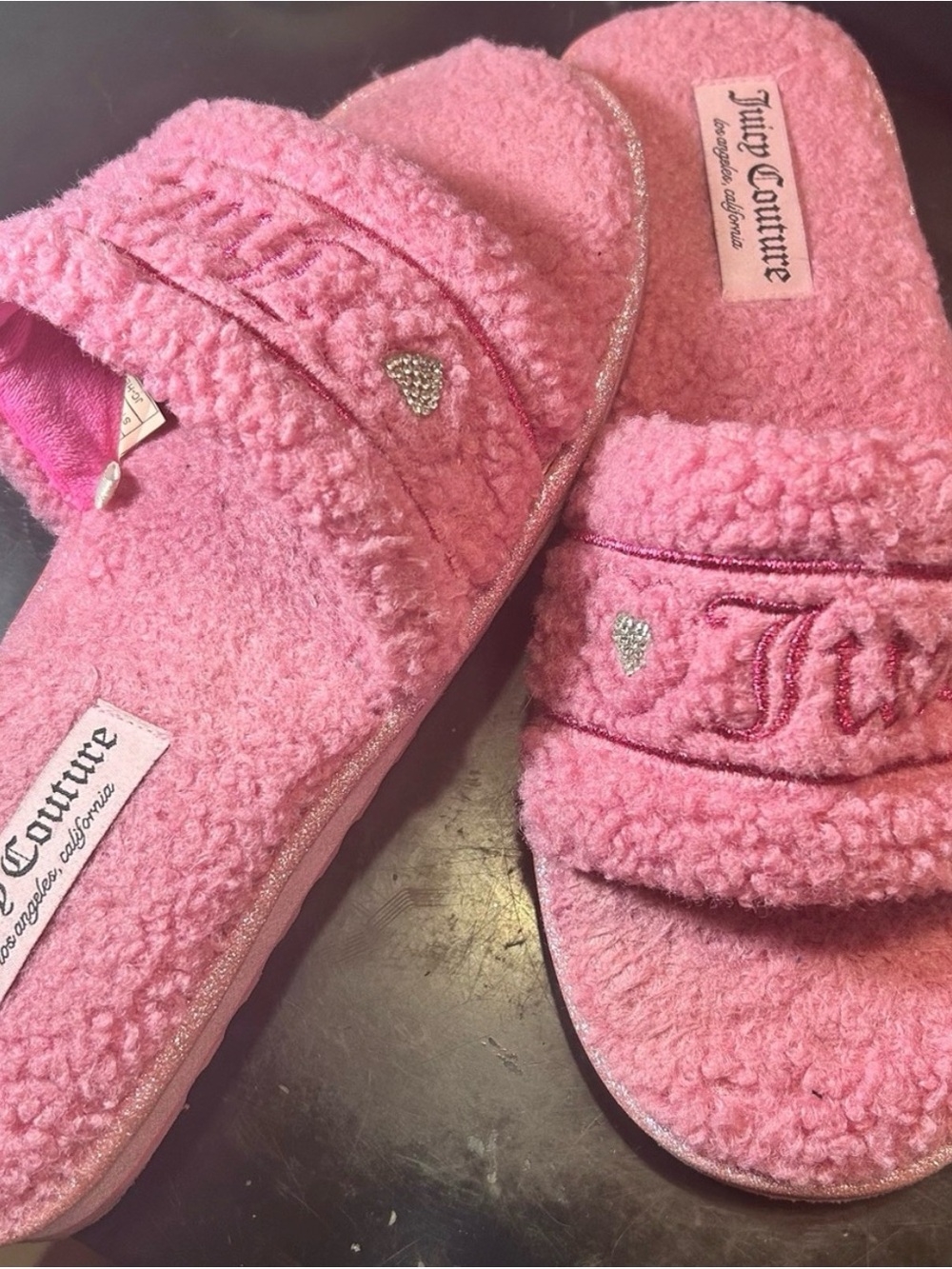 Juicy Couture Sherpa Pink Slide Slippers with Embroidered Logo - Picture 5 of 9